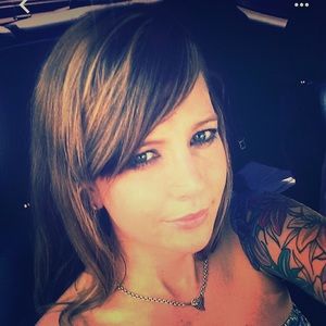 Meet your Posher, Niki